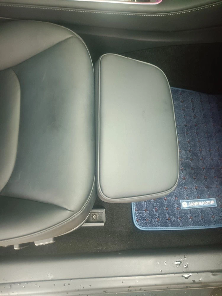 foot rest for Tesal model Y & 3 car seat