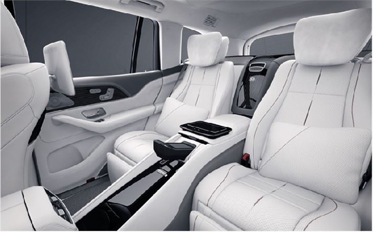 Het interieur van de GLS450 is geüpgraded naar de GLS600 met maximaal 50 accessoires, sfeerverlichting, stoelmontage, decoratieve panelen, enz.