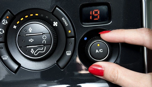 Automobile Air Conditioner Automobile Air Conditioner